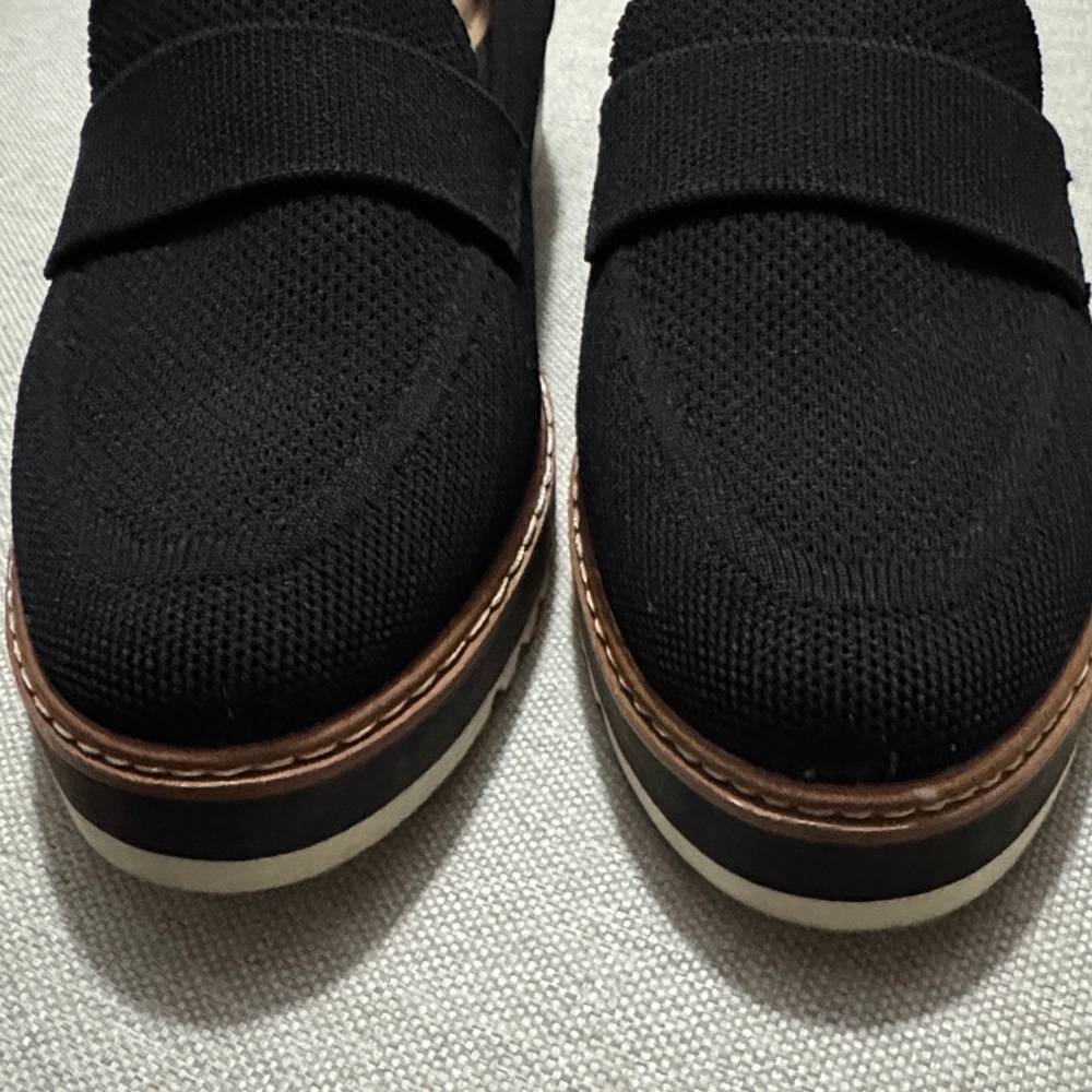Like New-Me Too brand “Barrett” Mesh Loafers-Sz 8-Black-Elevated Cushioned Heel - Picture 4 of 16